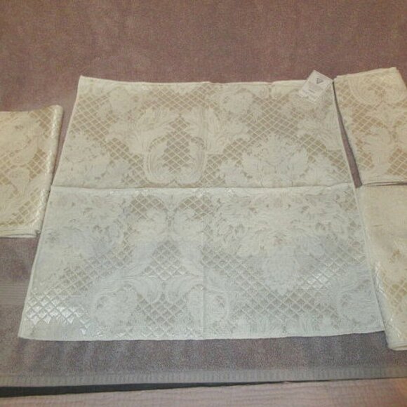 2002 Vtg Set Of 4 Beauvoir French Embroidered Napkins Cotton Blend Ivory Floral - Picture 1 of 9